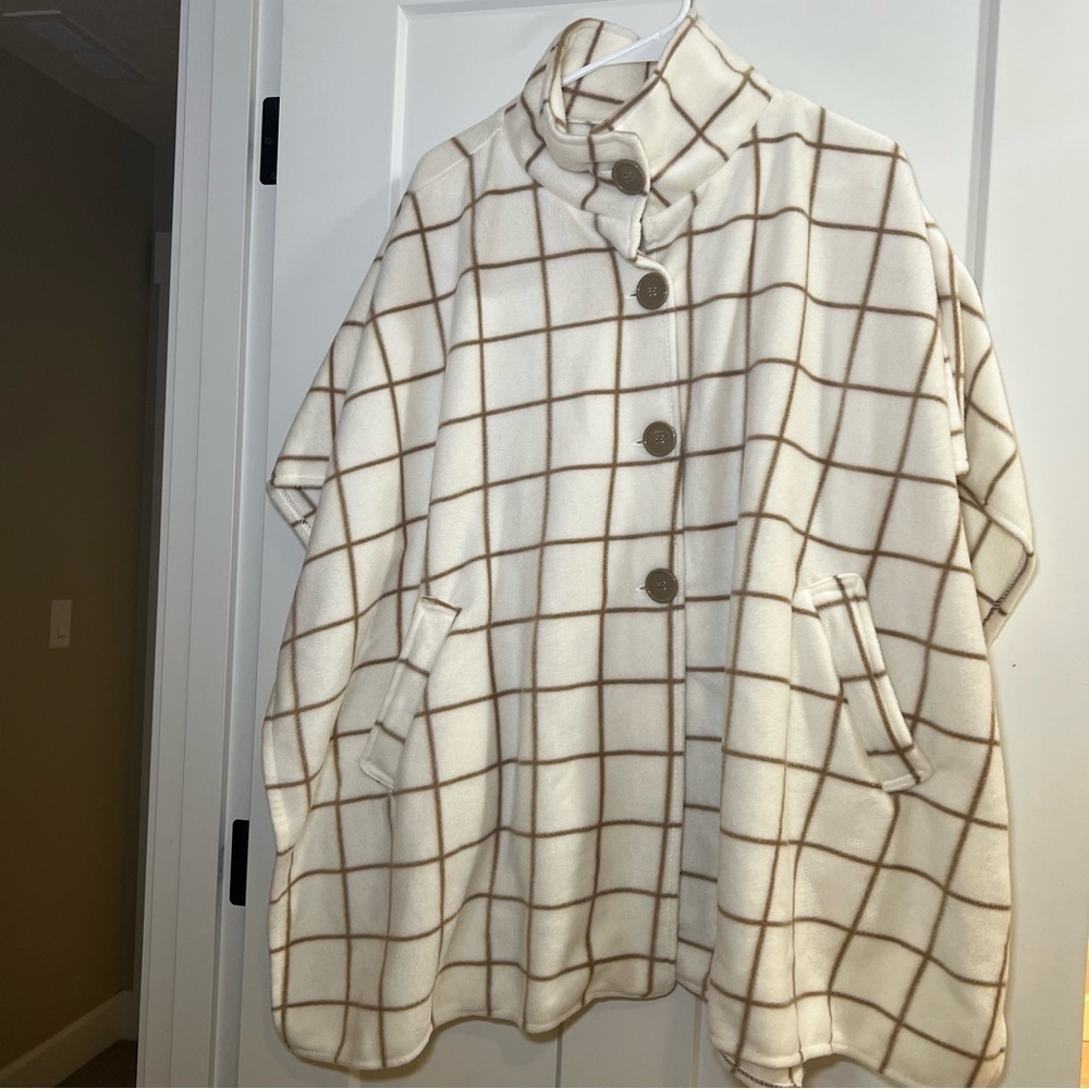 Women’s LeModa Cape Wrap Poncho Type Jacket White Brown Soft Warm